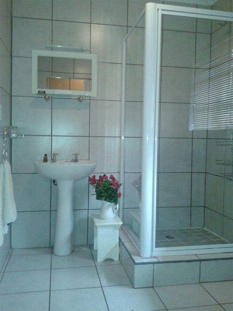 Shamrock Arms Guest alojamiento Waterval Boven Exterior foto