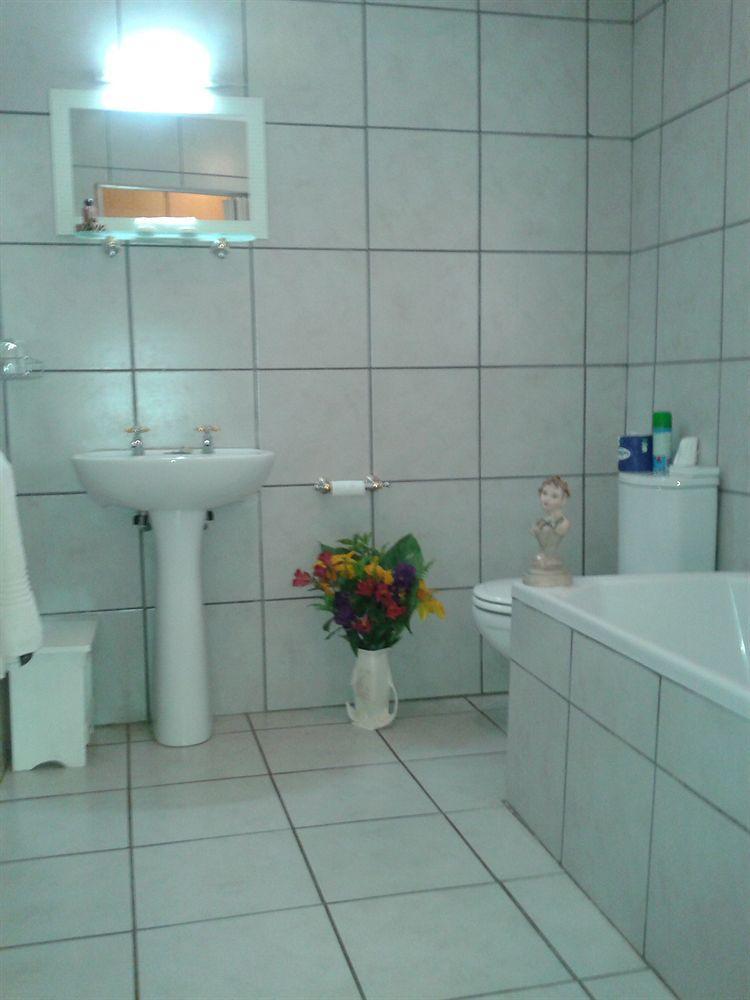Shamrock Arms Guest alojamiento Waterval Boven Exterior foto